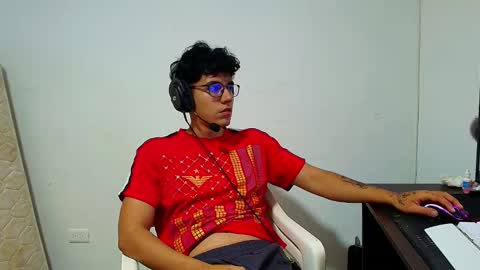 Snapshot of ameli_and_lucas chatting on 01.28.25 Amelia Lucas online show from 01.28.25