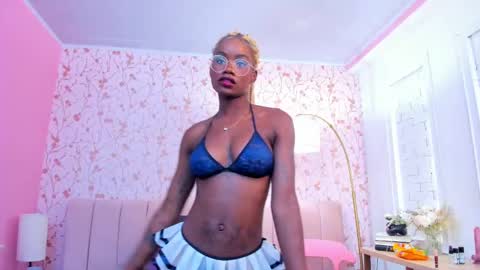 Amelia Adams online show from 10.14.25