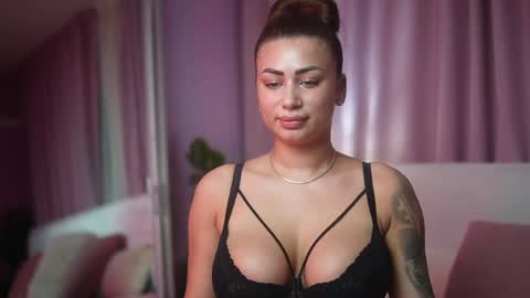  Amelia  online show from 05.22.26
