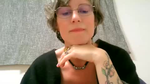 Snapshot of ameliaishka chatting on 09.27.25 Ameliaishka online show from 09.27.25