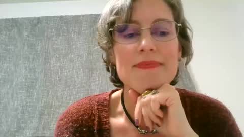 Snapshot of ameliaishka chatting on 10.10.25 Ameliaishka online show from 10.10.25