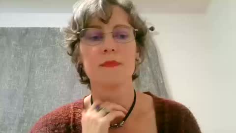 Snapshot of ameliaishka chatting on 10.11.25 Ameliaishka online show from 10.11.25