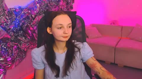 Snapshot of ameliamalina chatting on 12.14.24 Amelia online show from 12.14.24