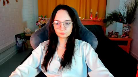 Snapshot of ameliamalina chatting on 12.19.24 Amelia online show from 12.19.24