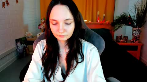 Snapshot of ameliamalina chatting on 12.19.24 Amelia online show from 12.19.24