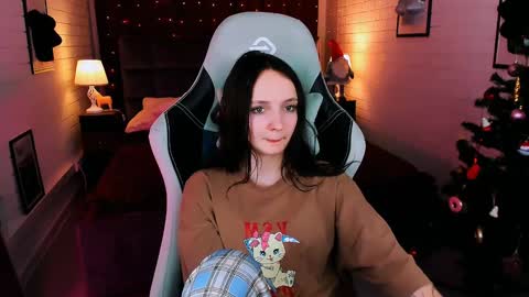 Snapshot of ameliamalina chatting on 12.27.24 Amelia online show from 12.27.24