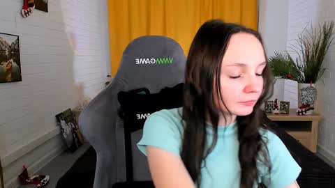 Snapshot of ameliamalina chatting on 12.30.24 Amelia online show from 12.30.24