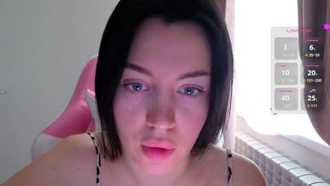 Amelia Sonk online show from 10.21.25