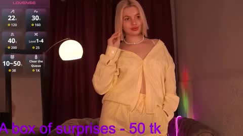  Amelia  online show from 12.04.25