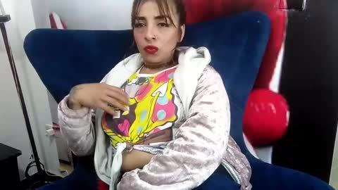 Snapshot of amelie01bronw chatting on 01.17.25 amelie brown online show from 01.17.25