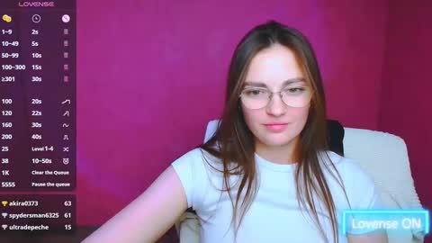 Snapshot of amelie_jackson_ chatting on 12.25.24 Amelie online show from 12.25.24