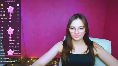 Snapshot of amelie_jackson_ chatting on 12.28.24 Amelie online show from 12.28.24