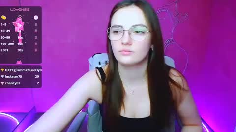 Snapshot of amelie_jackson_ chatting on 02.05.25 Amelie online show from 02.05.25