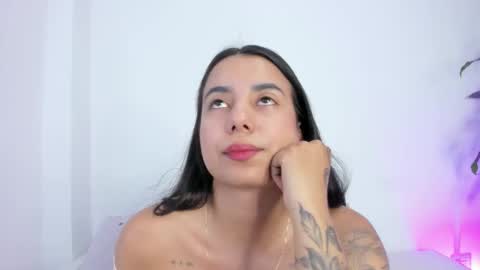 Snapshot of amelieburns18 chatting on 11.26.25 Amelie online show from 11.26.25