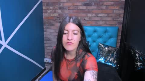 A M E L I E online show from 12.26.24