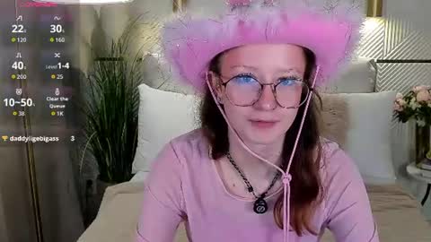 Snapshot of amelieviolet chatting on 07.11.26 Amelie online show from 07.11.26
