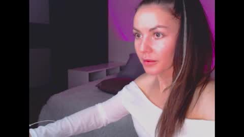 amelinamersi online show from 11.06.25