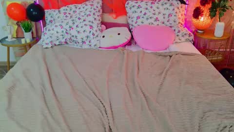 ameliwhitey online show from 10.25.25