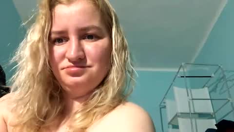 amely12 online show from 12.02.24