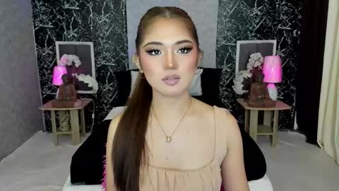 Claire online show from 10.28.25