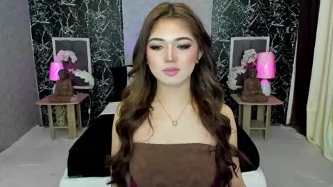 Claire online show from 11.03.25