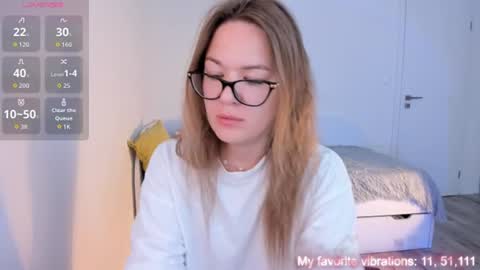 Snapshot of ami_amour_ chatting on 07.17.26 Hi-hi I am Kate welcome to my sexy room online show from 07.17.26