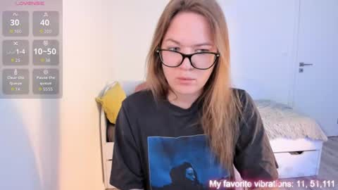 Snapshot of ami_amour_ chatting on 07.21.26 Hi-hi I am Kate welcome to my sexy room online show from 07.21.26