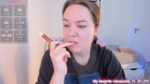 Snapshot of ami_amour_ chatting on 08.08.26 Hi-hi I am Kate welcome to my sexy room online show from 08.08.26