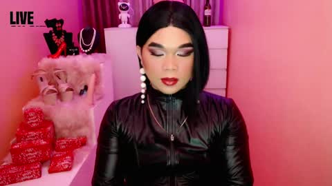 Queen Mireska online show from 12.09.24