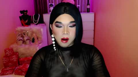 Queen Mireska online show from 12.21.24