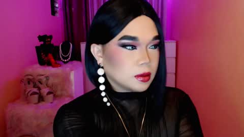 Queen Mireska online show from 12.31.24