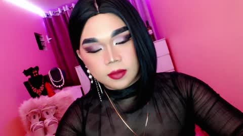 Queen Mireska online show from 02.13.25