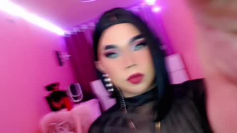 Queen Mireska online show from 02.18.25