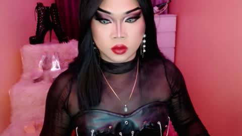 Queen Mireska online show from 10.19.25