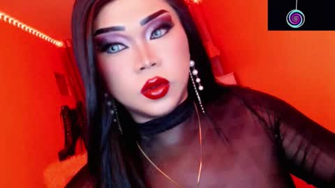 Queen Mireska online show from 11.23.25