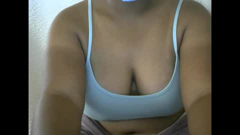 amichouu online show from 11.28.25