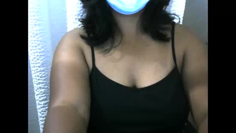 amichouu online show from 12.17.25