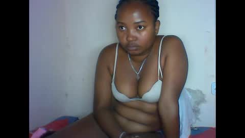 amielle_01 online show from 04.13.26