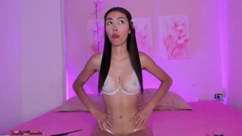 AmiiClark  online show from 04.12.26