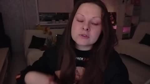 Mila online show from 11.14.25