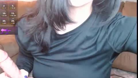 Snapshot of amilustxx chatting on 05.25.26 amilust online show from 05.25.26