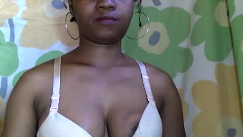 aminah01 online show from 11.19.25