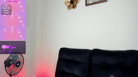 Snapshot of amira_princesswc chatting on 11.18.25 amira_princesswc online show from 11.18.25