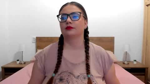 Amira Vyxen online show from 10.08.25
