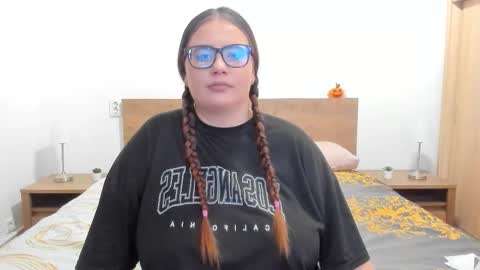 Amira Vyxen online show from 11.01.25