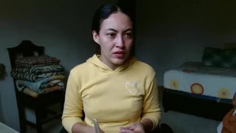 Snapshot of amitlu_ chatting on 01.04.25 amitlu_ online show from 01.04.25