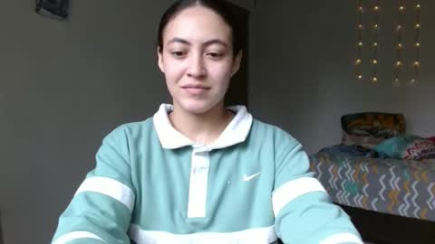 Snapshot of amitlu_ chatting on 02.15.25 amitlu_ online show from 02.15.25