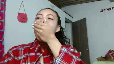 Snapshot of amitlu_ chatting on 10.25.25 amitlu_ online show from 10.25.25