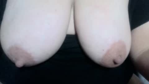 Snapshot of ammendo chatting on 12.29.24 amimarie online show from 12.29.24