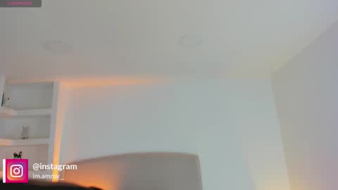 Snapshot of ammy_brown_ chatting on 12.20.25 AMMY online show from 12.20.25